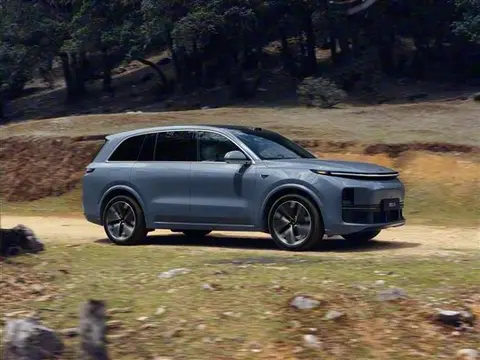 2025 车市核心关键词,决定你买什么车