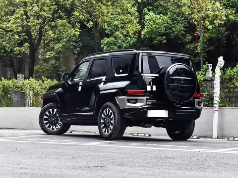 国产硬派越野新标杆!坦克700 Hi4-Z外观霸气,搭载3.0T V6插混动力