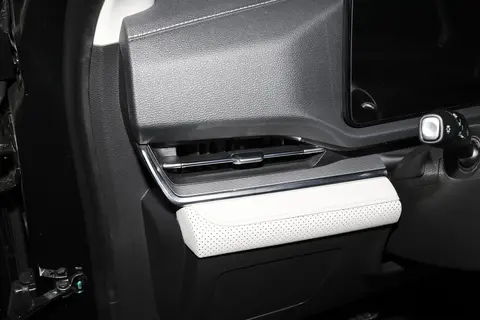 10万级SUV新标杆?空间大,配置高,还终身质保,试驾福特领睿